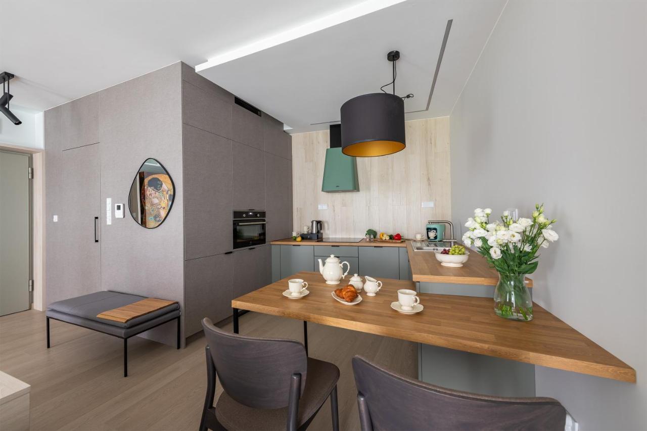 Apartamenty Kasprzaka P&O Serviced Apartments Varsavia Esterno foto