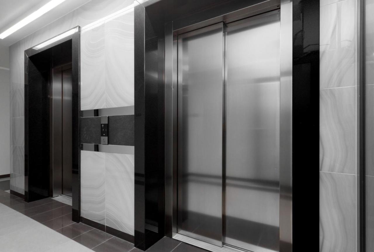 Apartamenty Kasprzaka P&O Serviced Apartments Varsavia Esterno foto